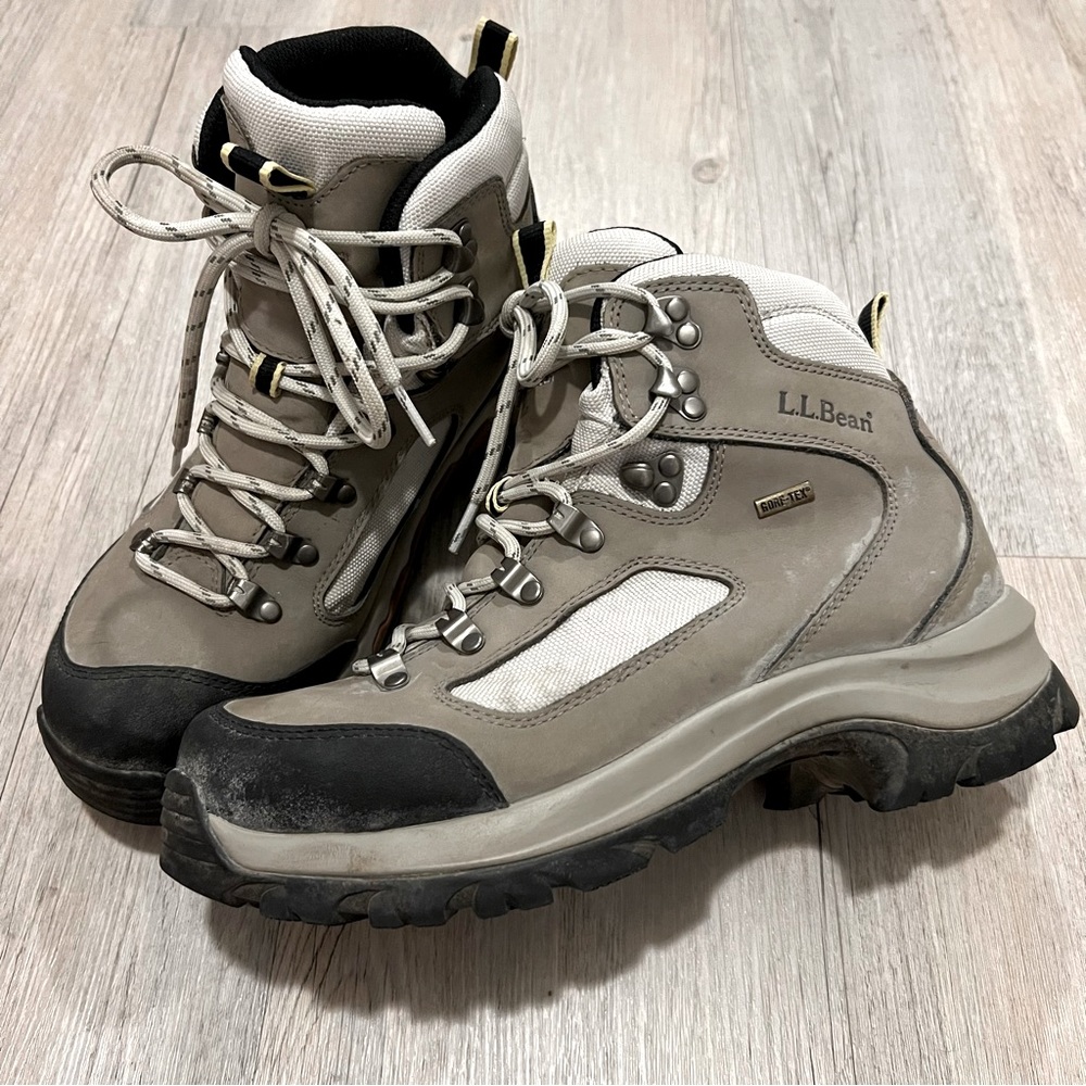 L.L.Bean Gore-Tex hiking boots with Vibram sole, women’s 9.5